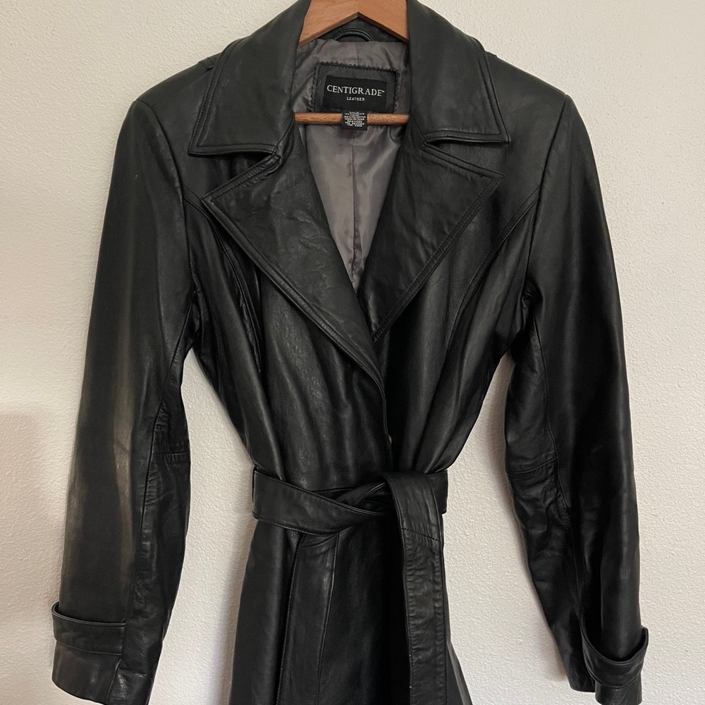 ✨SOLD✨Black Centigrade leather trench coat with belt